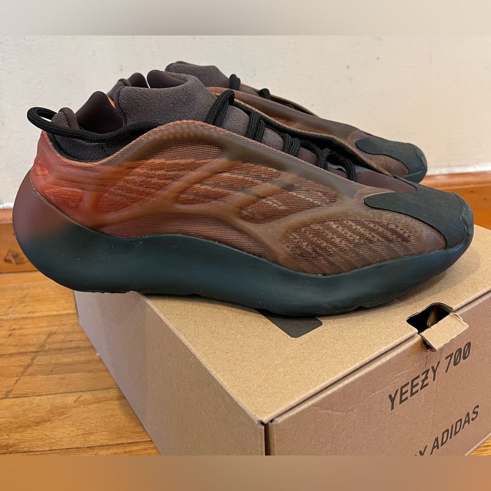 Adidas Yeezy 700 V3 Copper Fade （Final price!!!）